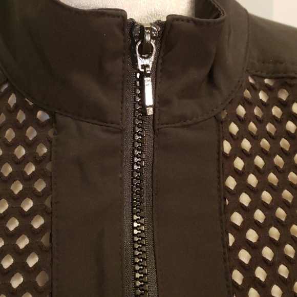Chico's Zenergy Black Mesh Jacket  sz 0 EUC - Picture 5 of 8
